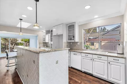 Kitchen - 3909 Trillium Ave, Modesto, CA 95356 photo 4 of 7