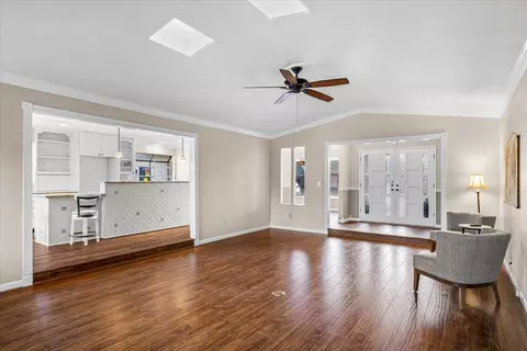 Living - 3909 Trillium Ave, Modesto, CA 95356 photo 6 of 8