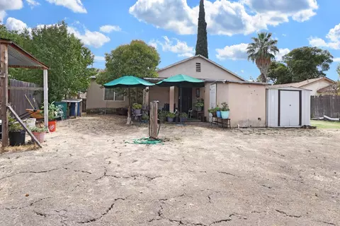Exterior - 2337 E Alpine Ave, Stockton, CA 95205 photo 6 of 8