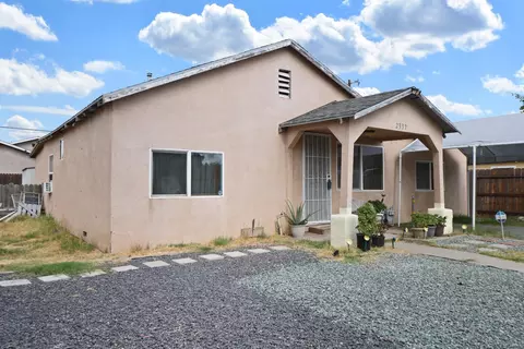 Exterior - 2337 E Alpine Ave, Stockton, CA 95205 photo 4 of 8