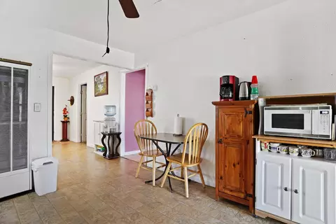 Entry Way - 2337 E Alpine Ave, Stockton, CA 95205 photo 1 of 1