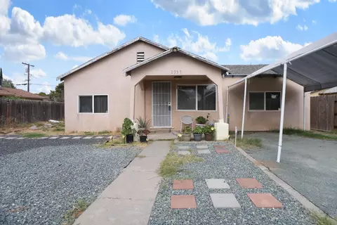 Exterior - 2337 E Alpine Ave, Stockton, CA 95205 photo 2 of 8