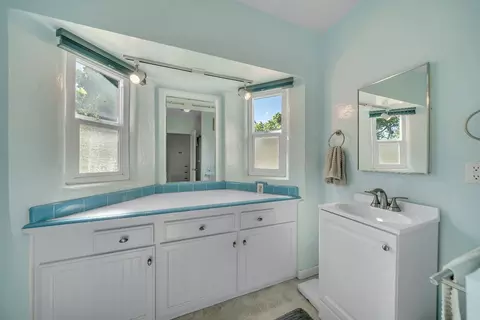 905 Roble Ave, Modesto, CA 95354 photo 5