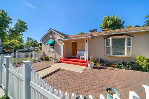 905 Roble Ave, Modesto, CA 95354 photo 4