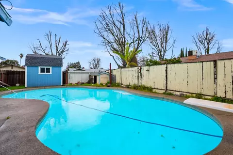 Exterior - 3129 Nightingale Dr, Modesto, CA 95356 photo 3 of 4