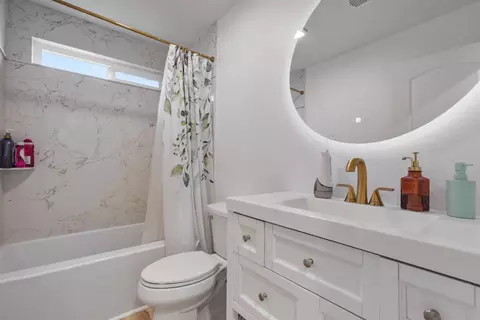 Bath - 3129 Nightingale Dr, Modesto, CA 95356 photo 2 of 2