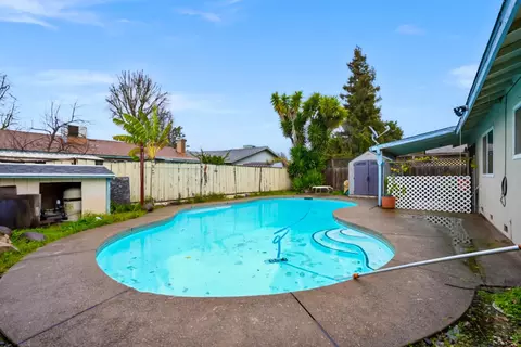 Exterior - 3129 Nightingale Dr, Modesto, CA 95356 photo 4 of 4