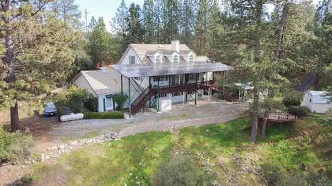 269 Montgomery Dr, Mokelumne Hill, CA 95245