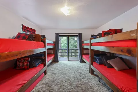 Bedroom - 25489 Bambi Ln, Long Barn, CA 95335 photo 6 of 10