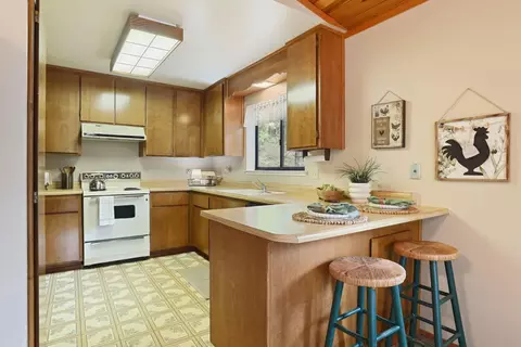 Kitchen - 25489 Bambi Ln, Long Barn, CA 95335 photo 2 of 4