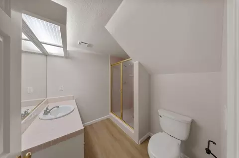 Bath - 3205 Pleasant Bay Cir, Modesto, CA 95355 photo 1 of 2