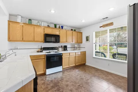 3417 Lauding Way, Modesto, CA 95355 photo 13