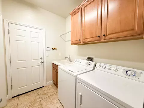 2372 Shadow Berry Dr, Manteca, CA 95336 photo 27