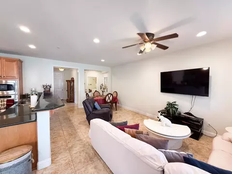 2372 Shadow Berry Dr, Manteca, CA 95336 photo 10