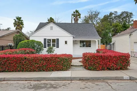 2121 Royal Oaks Dr, Sacramento, CA 95815