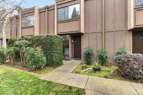 2224 Woodside Ln #3, Sacramento, CA 95825