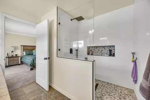 Bath - 2274 Sand Ridge Rd, Placerville, CA 95667 photo 5 of 9