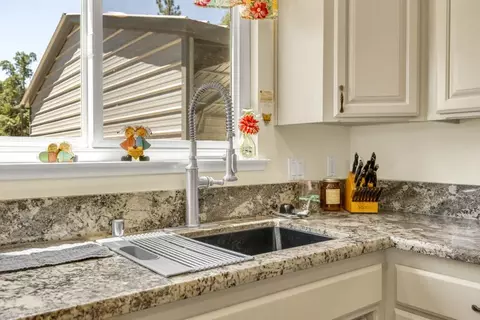 Kitchen - 2274 Sand Ridge Rd, Placerville, CA 95667 photo 3 of 5