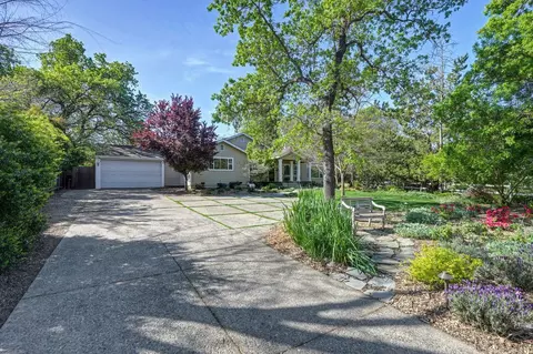 Exterior - 5216 Marione Dr, Carmichael, CA 95608 photo 6 of 24