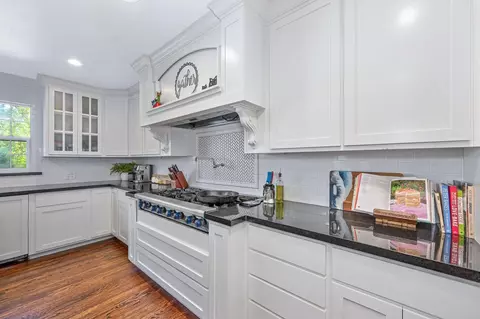 Kitchen - 5216 Marione Dr, Carmichael, CA 95608 photo 3 of 11