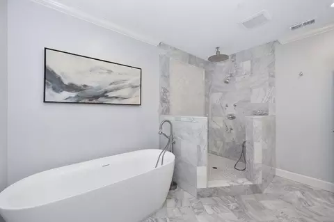 Bath - 5216 Marione Dr, Carmichael, CA 95608 photo 5 of 11