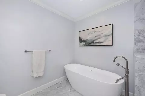 Bath - 5216 Marione Dr, Carmichael, CA 95608 photo 4 of 11