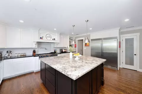 Kitchen - 5216 Marione Dr, Carmichael, CA 95608 photo 7 of 11
