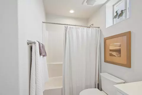 Bath - 1053 Caspian Pink Ter, Davis, CA 95616 photo 6 of 6