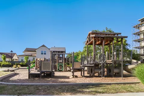 Exterior - 1053 Caspian Pink Ter, Davis, CA 95616 photo 9 of 14