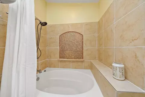 Bath - 2244 Windmill Ct, Cool, CA 95614 photo 2 of 4
