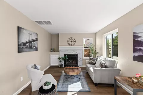 Living - 320 Accipiter Ct, Tracy, CA 95376 photo 4 of 4