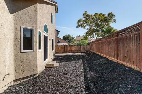Exterior - 320 Accipiter Ct, Tracy, CA 95376 photo 7 of 8