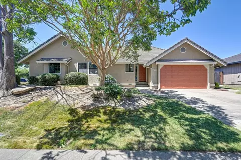 98 Las Positas Cir, Sacramento, CA 95831