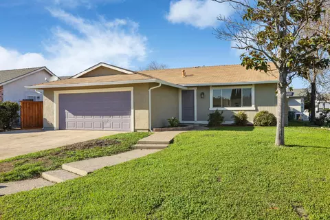 445 Royal Ct, Tracy, CA 95376 photo 1