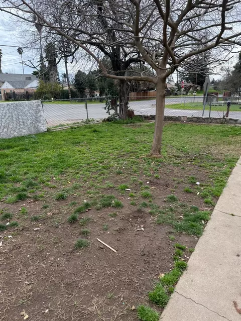 Exterior - 2201 Kenneth, Modesto, CA 95351 photo 3 of 4