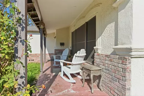 Exterior - 810 Hackberry Ave, Modesto, CA 95354 photo 2 of 8