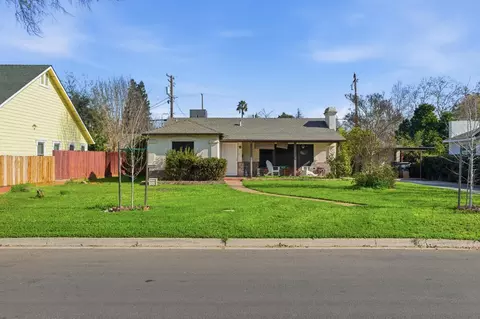 Exterior - 810 Hackberry Ave, Modesto, CA 95354 photo 1 of 8
