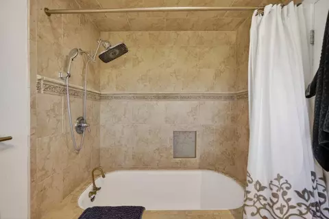 Bath - 20690 County Road 79b, Capay, CA 95607 photo 2 of 6