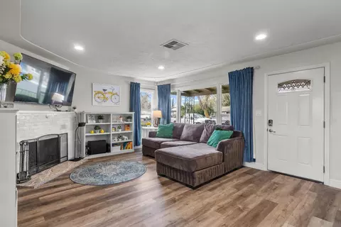 346 Severin Ave, Modesto, CA 95354 photo 1