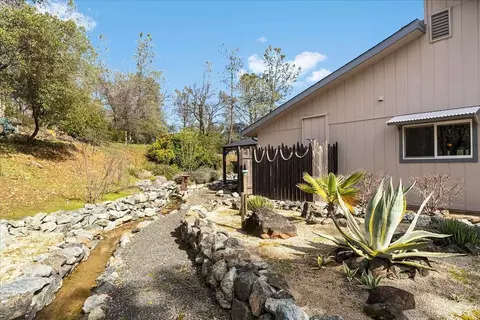 Exterior - 15666 Wolf Mountain Rd, Grass Valley, CA 95949 photo 15 of 32