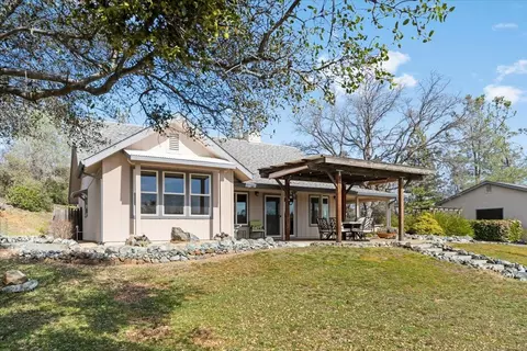 Exterior - 15666 Wolf Mountain Rd, Grass Valley, CA 95949 photo 4 of 32