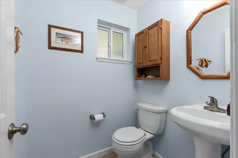 Bath - 15666 Wolf Mountain Rd, Grass Valley, CA 95949 photo 2 of 4