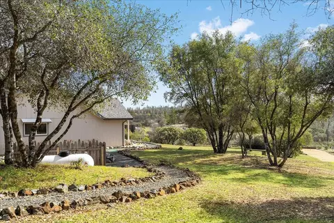 Exterior - 15666 Wolf Mountain Rd, Grass Valley, CA 95949 photo 18 of 32