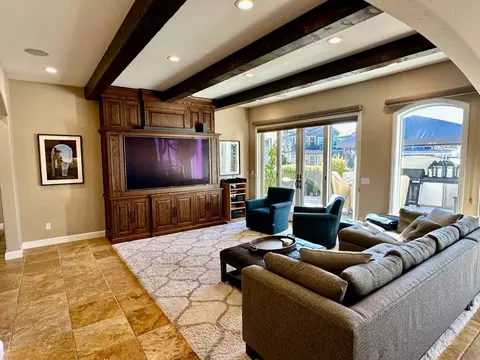 Living - 5 Paseo Delago, Copperopolis, CA 95228 photo 1 of 4