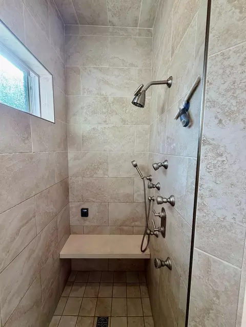 Bath - 5 Paseo Delago, Copperopolis, CA 95228 photo 3 of 4