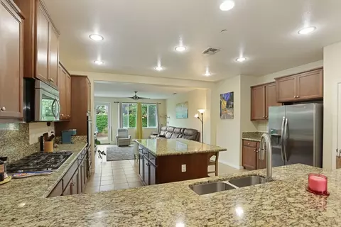 Kitchen - 1094 Danilo Ct, Manteca, CA 95337 photo 8 of 8
