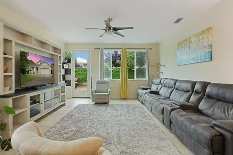 Living - 1094 Danilo Ct, Manteca, CA 95337 photo 2 of 2