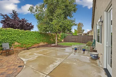 Exterior - 1094 Danilo Ct, Manteca, CA 95337 photo 10 of 11