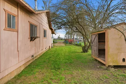 1021 Grand Ave, Olivehurst, CA 95961 photo 8