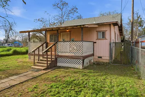 1021 Grand Ave, Olivehurst, CA 95961 photo 3